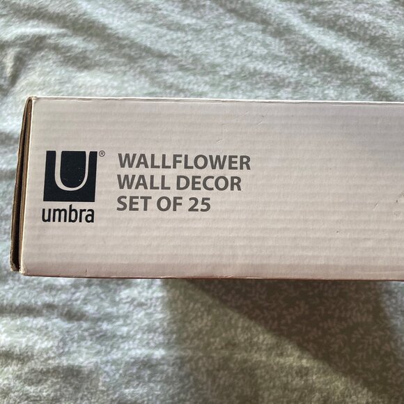 Umbra Wallflower (25) - Decorative Set for Walls and Surfaces - New in Box - Picture 3 of 7